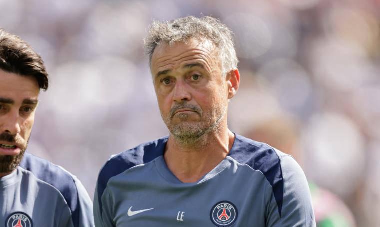 平息巴黎圣日耳曼内乱！恩里克罕见发声，誓争欧冠卫冕，维护金球巨星尊严